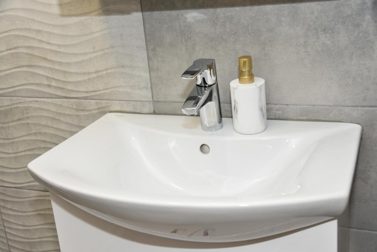 Šabac Merak Rooms & Caffe Bar מראה חיצוני תמונה