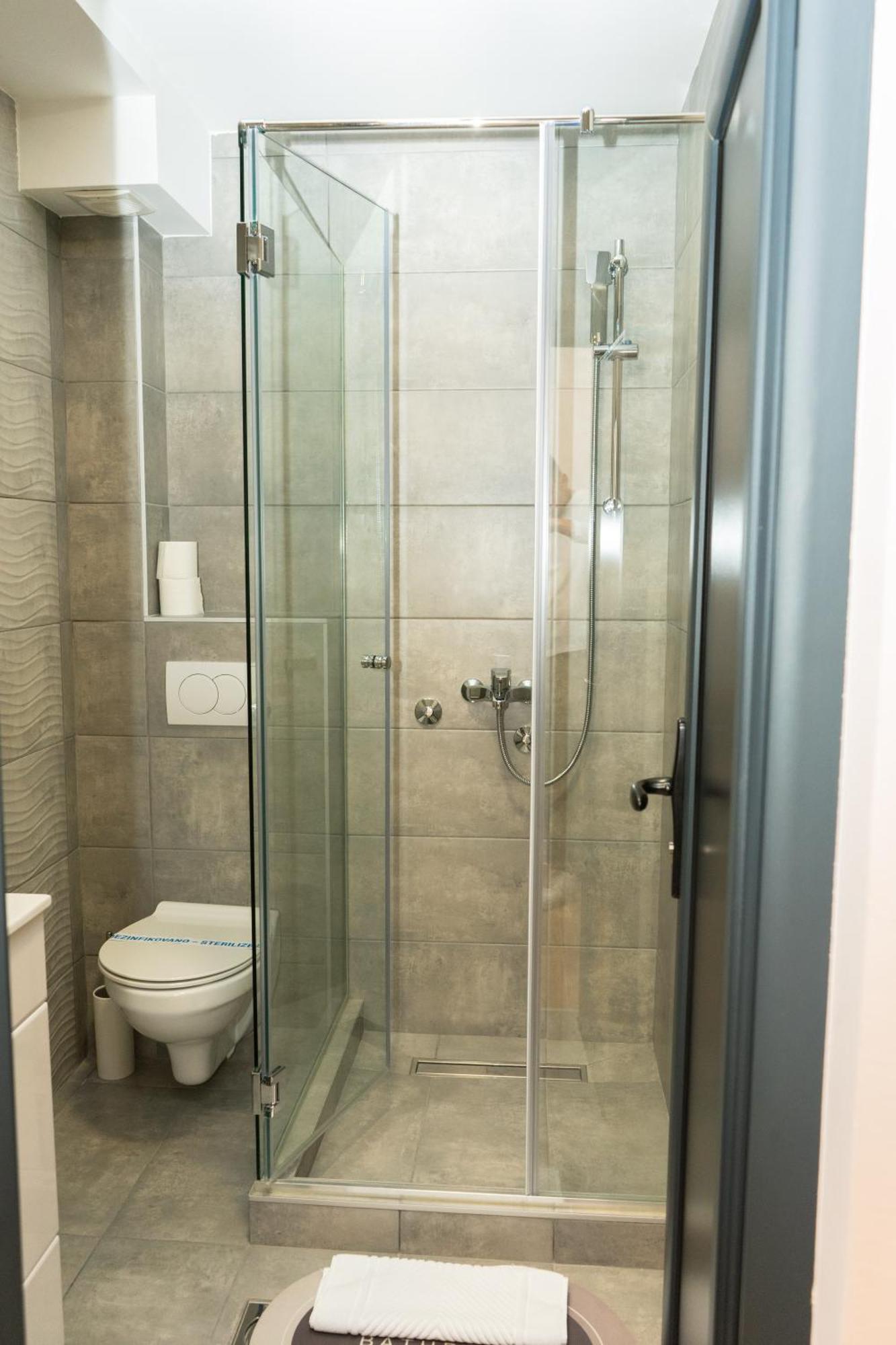 Šabac Merak Rooms & Caffe Bar מראה חיצוני תמונה