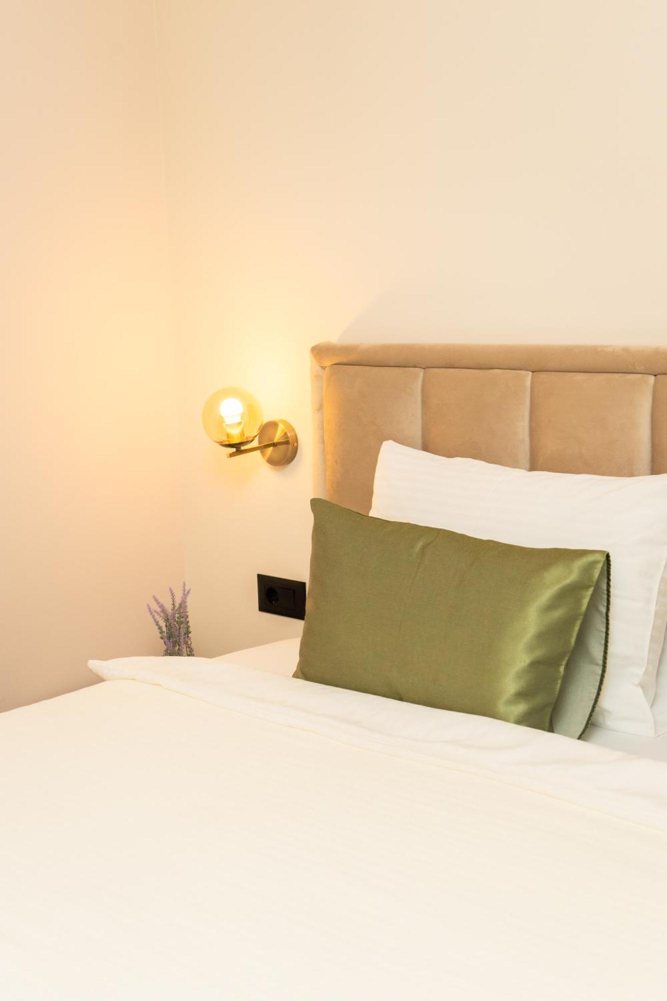Šabac Merak Rooms & Caffe Bar מראה חיצוני תמונה