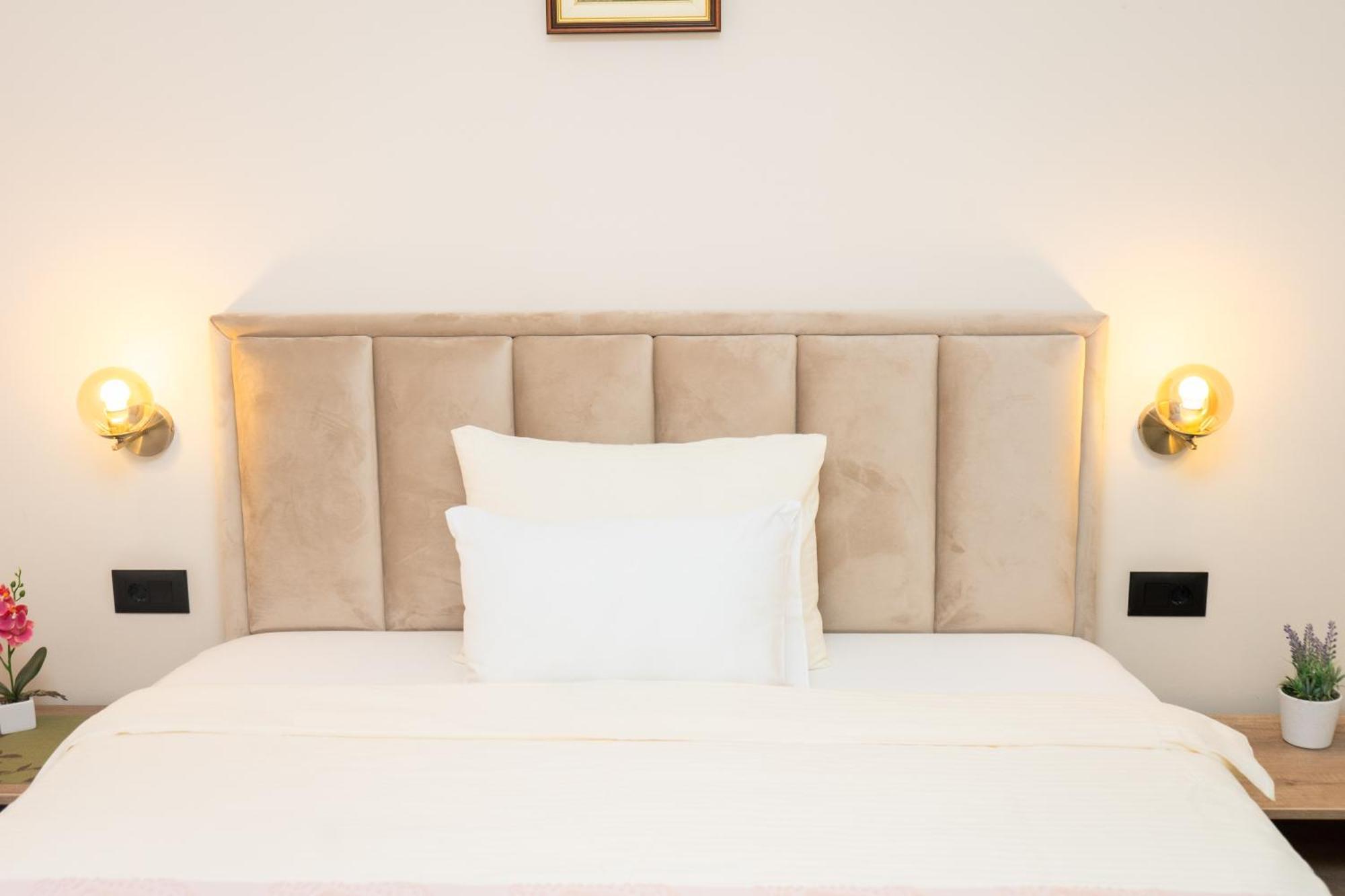 Šabac Merak Rooms & Caffe Bar מראה חיצוני תמונה