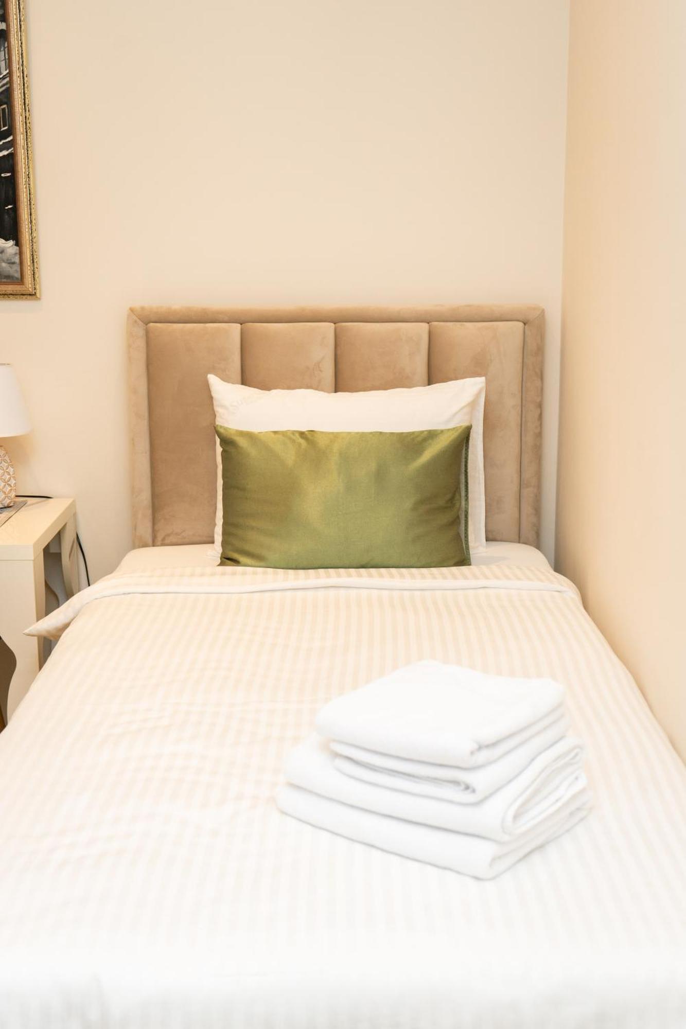 Šabac Merak Rooms & Caffe Bar מראה חיצוני תמונה