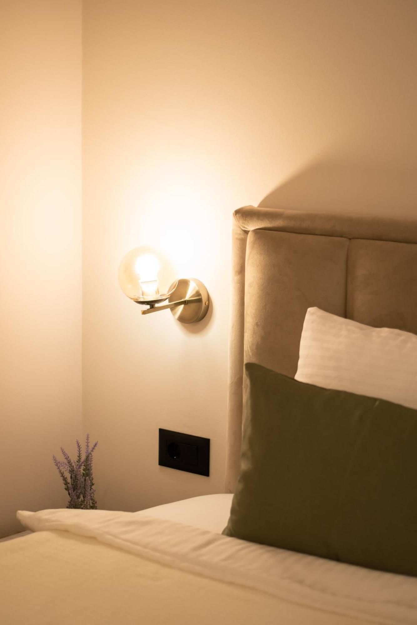 Šabac Merak Rooms & Caffe Bar מראה חיצוני תמונה