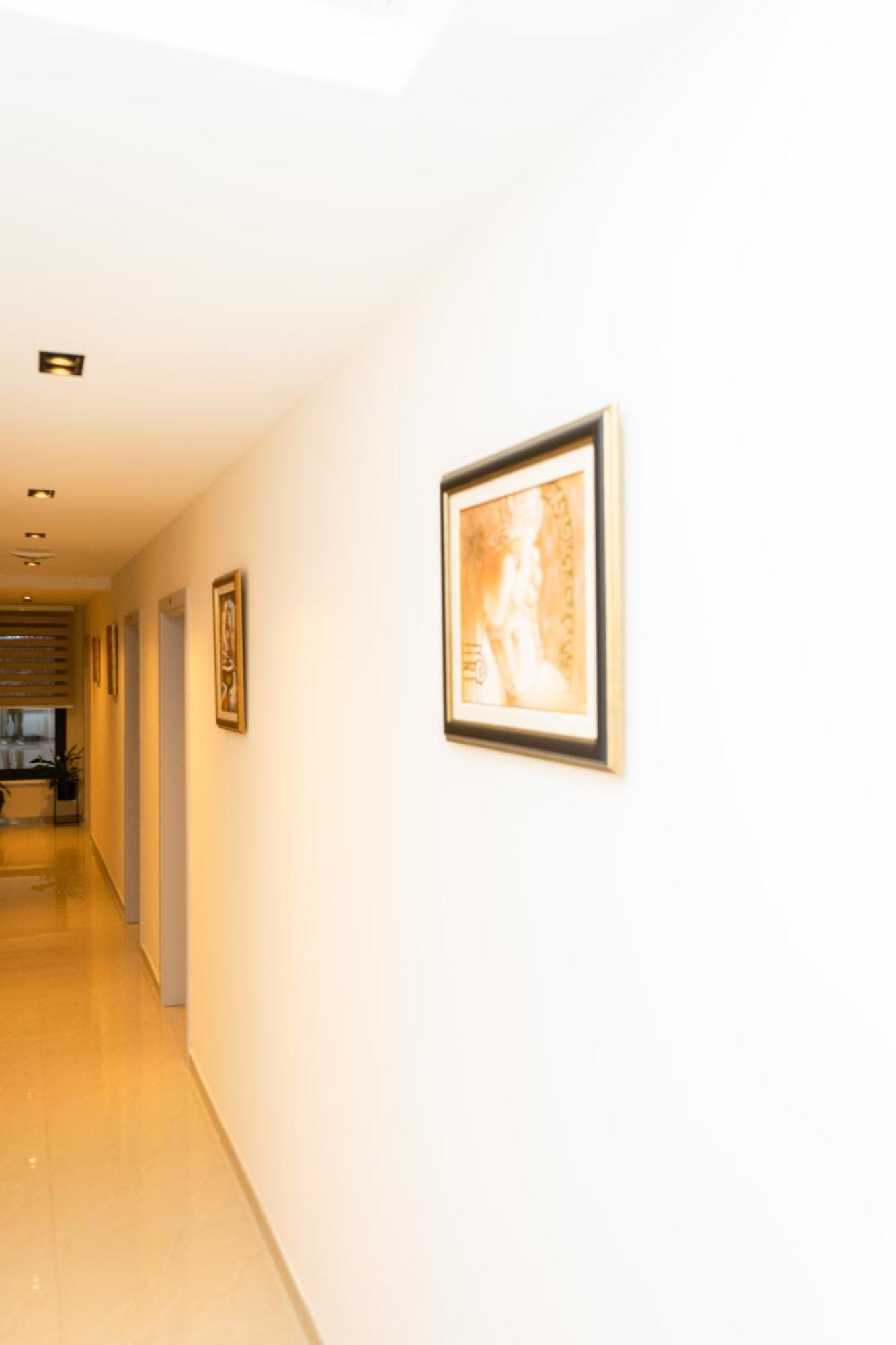 Šabac Merak Rooms & Caffe Bar מראה חיצוני תמונה